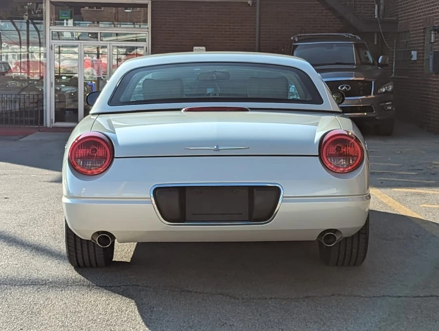 2005 Ford Thunderbird 11th Gen - Image 3 of 31