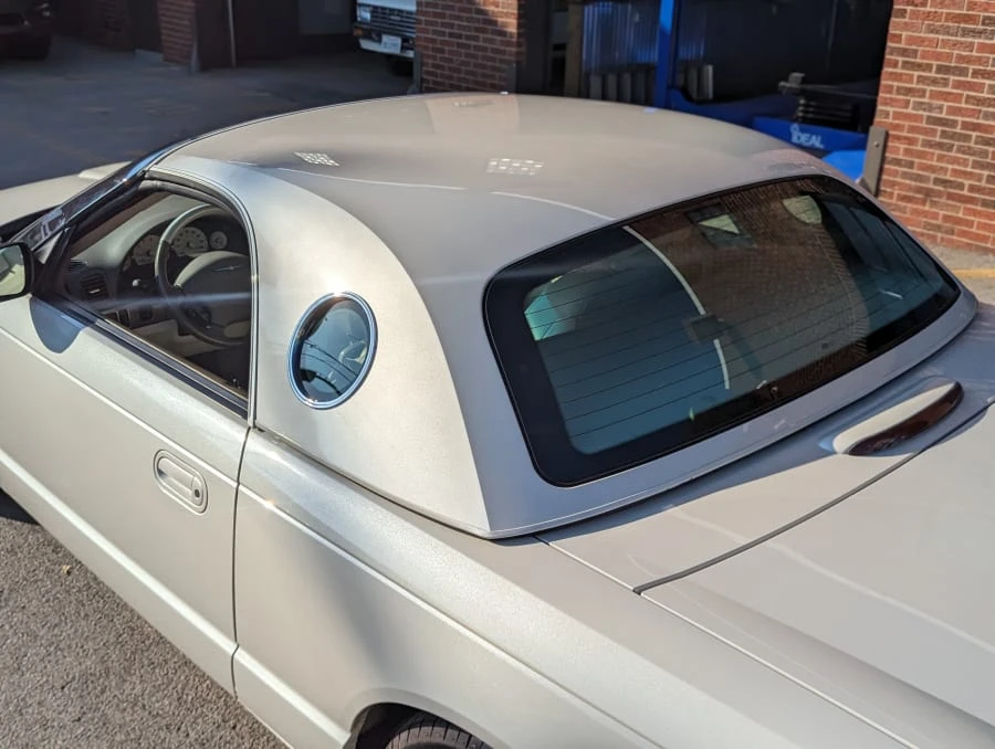 2005 Ford Thunderbird 11th Gen - Image 18 of 31