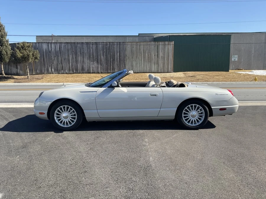 2005 Ford Thunderbird 11th Gen - Image 2 of 16