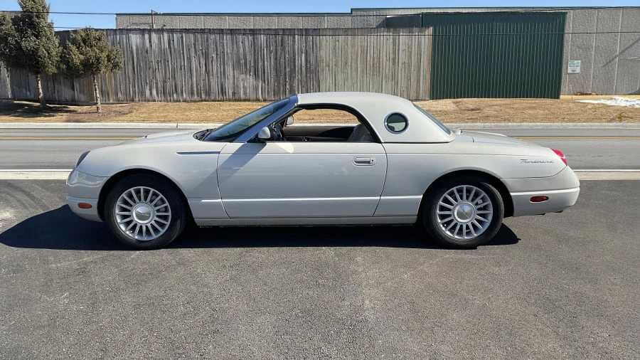 2005 Ford Thunderbird 11th Gen - Image 5 of 22