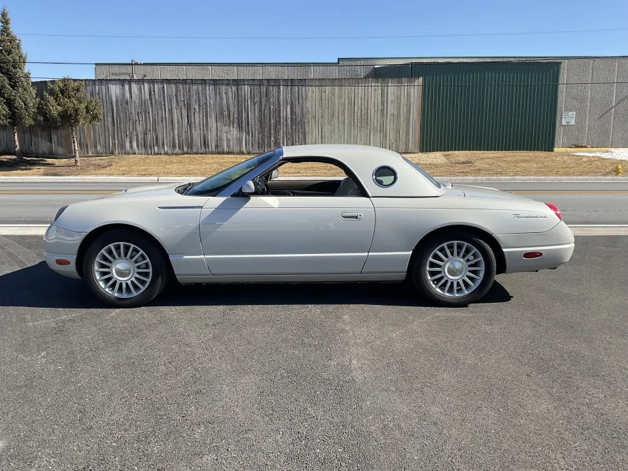 2005 Ford Thunderbird 11th Gen - Image 5 of 16