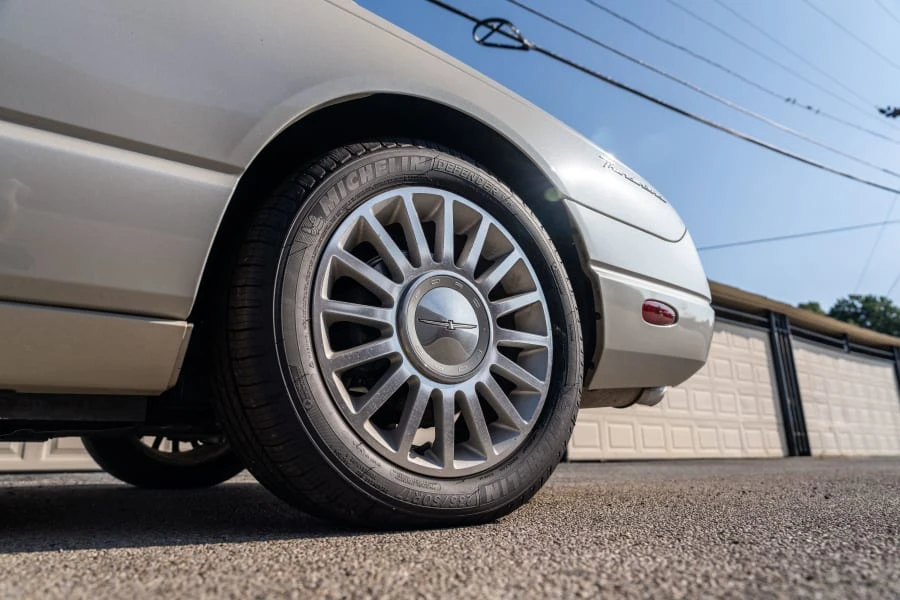 2005 Ford Thunderbird 11th Gen - Image 4 of 31