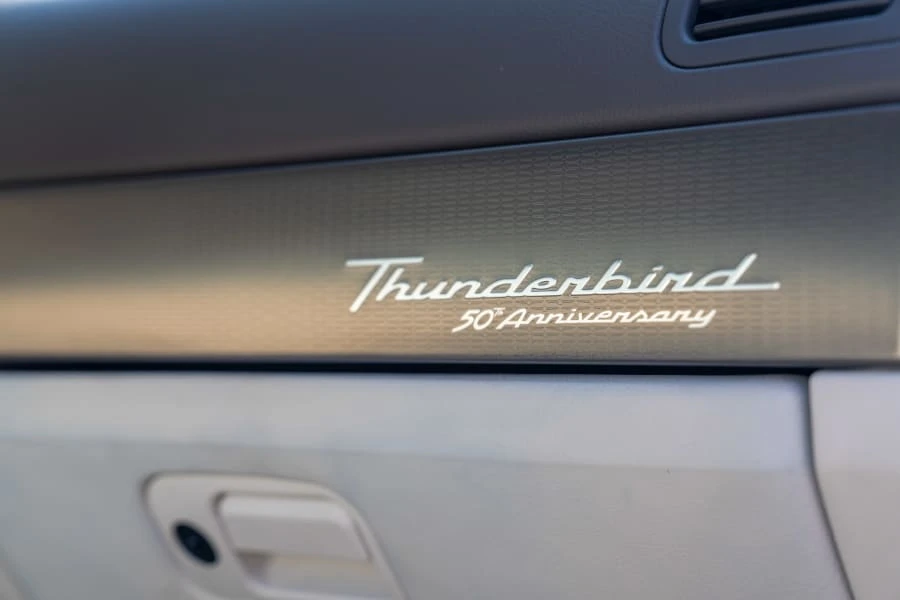 2005 Ford Thunderbird 11th Gen - Image 19 of 31