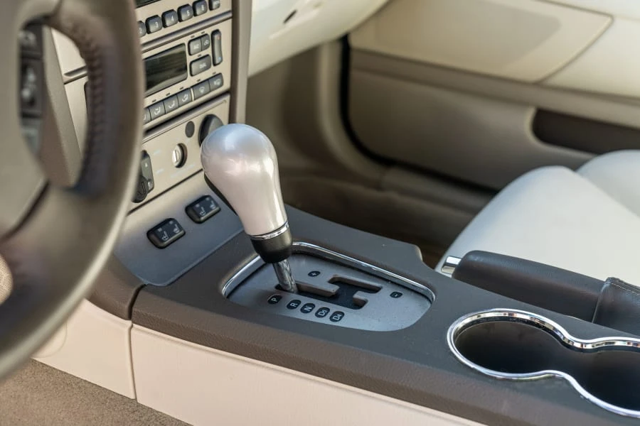 2005 Ford Thunderbird 11th Gen - Image 28 of 31