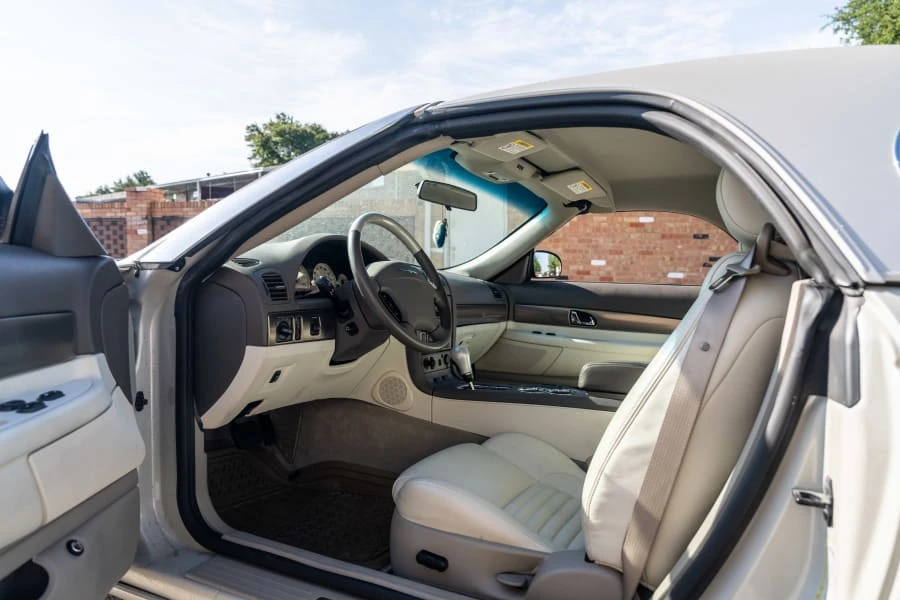 2005 Ford Thunderbird 11th Gen - Image 24 of 31