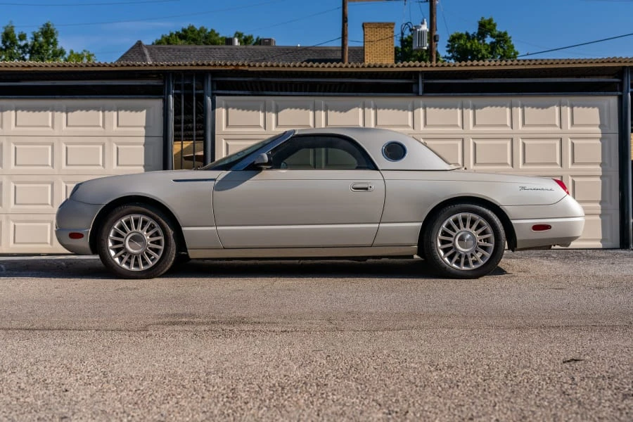 2005 Ford Thunderbird 11th Gen - Image 5 of 31