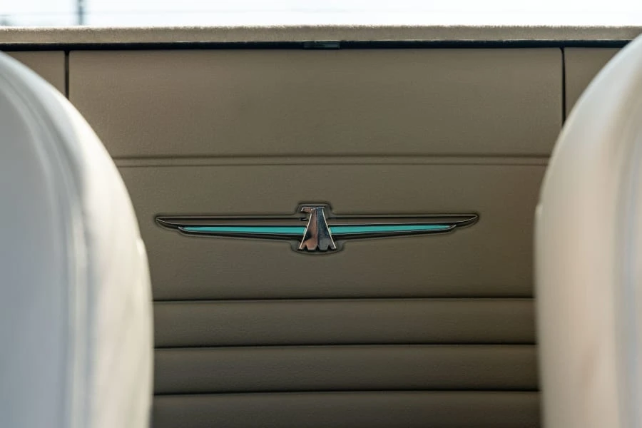 2005 Ford Thunderbird 11th Gen - Image 22 of 31