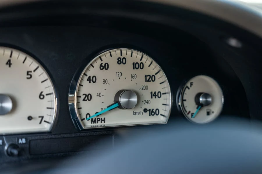 2005 Ford Thunderbird 11th Gen - Image 20 of 31