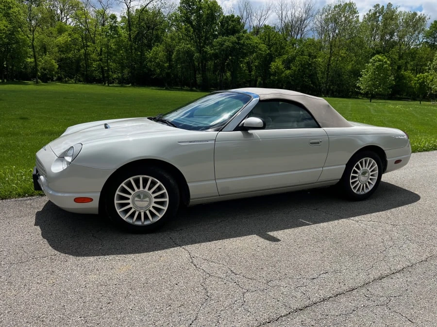 2005 Ford Thunderbird 11th Gen - Image 13 of 29