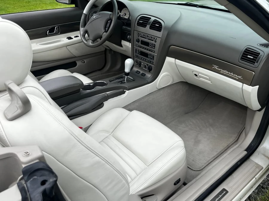 2005 Ford Thunderbird 11th Gen - Image 20 of 29