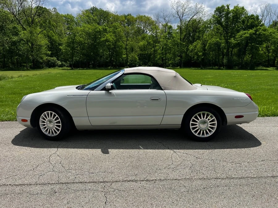 2005 Ford Thunderbird 11th Gen - Image 12 of 29