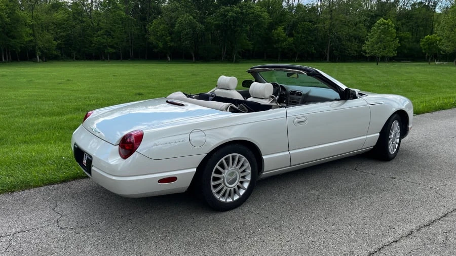 2005 Ford Thunderbird 11th Gen - Image 3 of 29