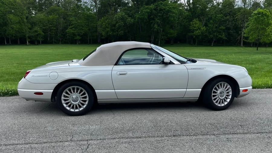 2005 Ford Thunderbird 11th Gen - Image 8 of 29