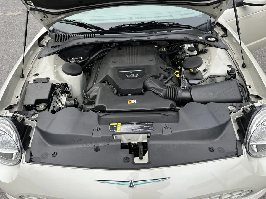 2005 Ford Thunderbird 11th Gen - Image 21 of 24