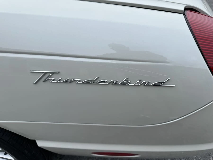 2005 Ford Thunderbird 11th Gen - Image 9 of 24
