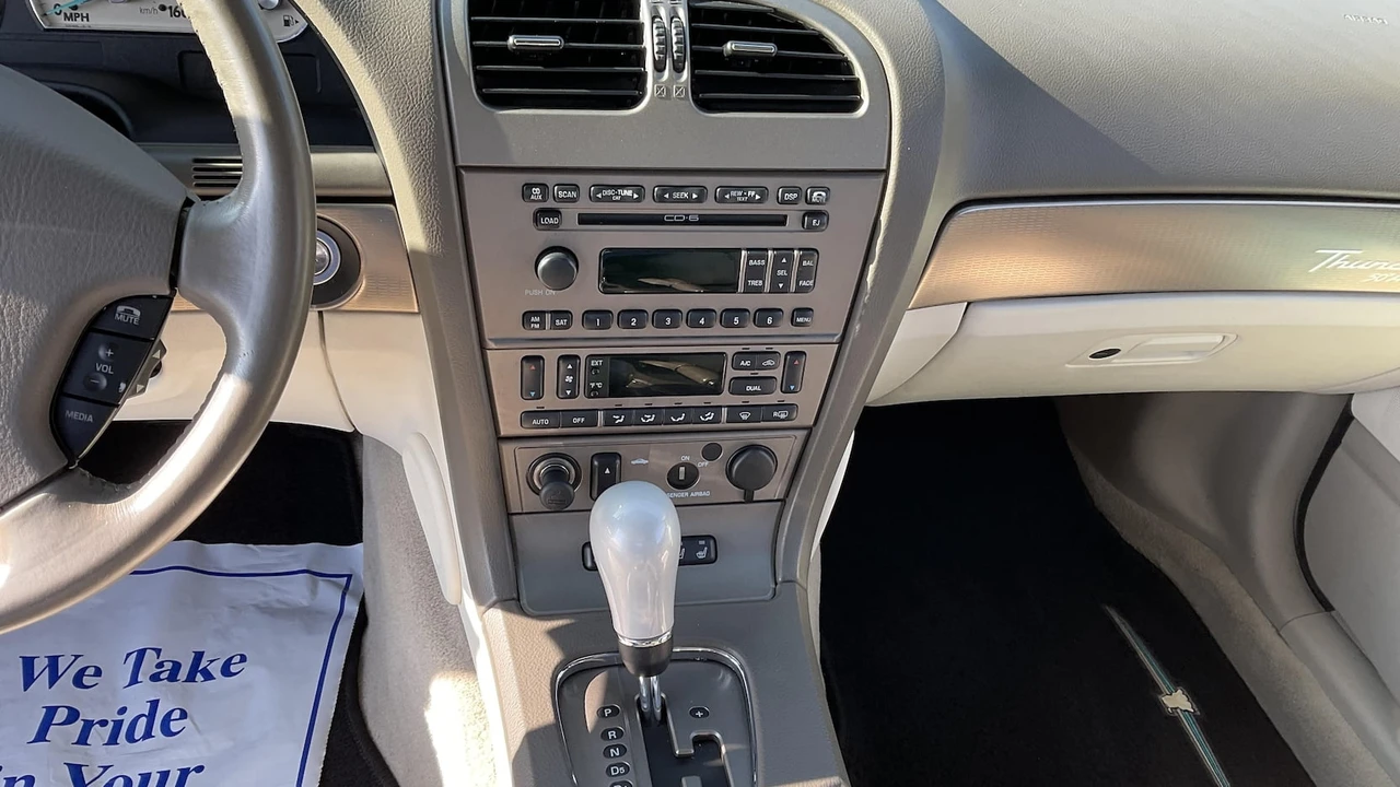 2005 Ford Thunderbird 11th Gen - Image 7 of 27