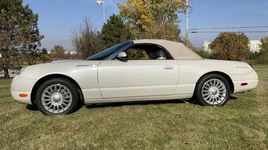 2005 Ford Thunderbird 11th Gen - Image 2 of 24