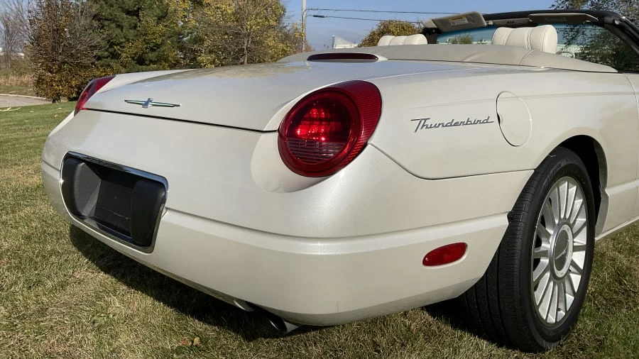 2005 Ford Thunderbird 11th Gen - Image 14 of 24