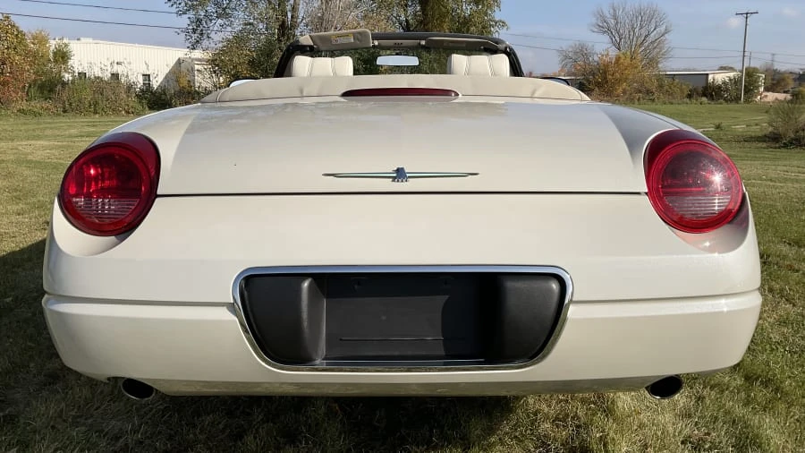 2005 Ford Thunderbird 11th Gen - Image 17 of 24