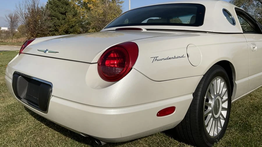 2005 Ford Thunderbird 11th Gen - Image 20 of 24