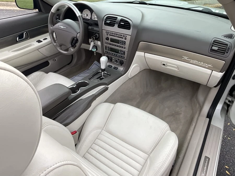 2005 Ford Thunderbird 11th Gen - Image 11 of 14