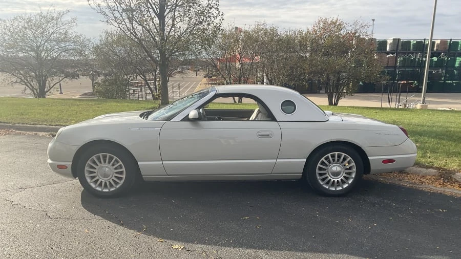2005 Ford Thunderbird 11th Gen - Image 8 of 14