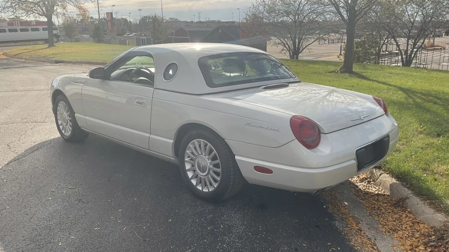 2005 Ford Thunderbird 11th Gen - Image 9 of 14