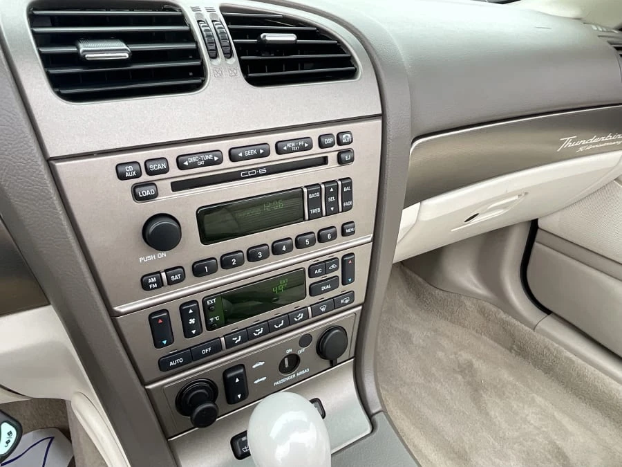 2005 Ford Thunderbird 11th Gen - Image 12 of 14