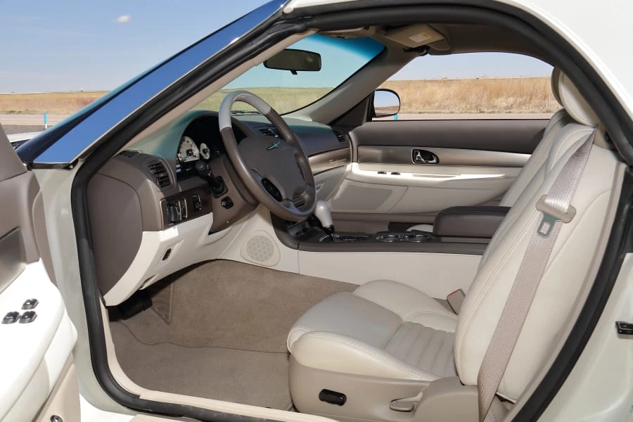 2005 Ford Thunderbird 11th Gen - Image 25 of 31