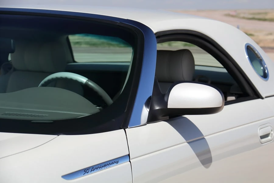 2005 Ford Thunderbird 11th Gen - Image 15 of 31
