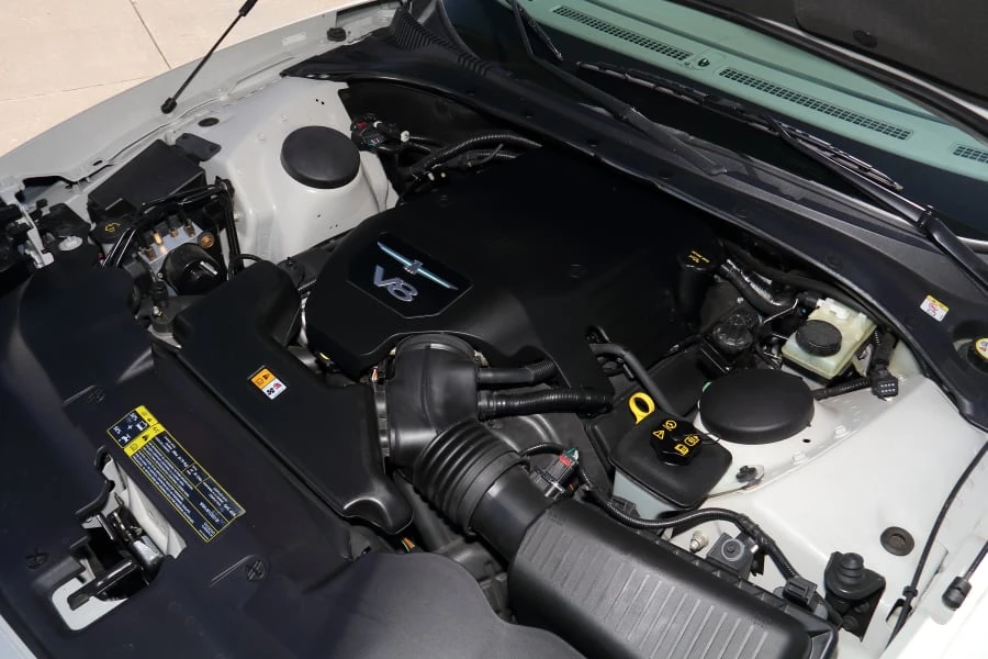 2005 Ford Thunderbird 11th Gen - Image 28 of 31