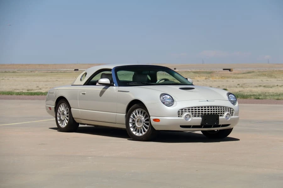 2005 Ford Thunderbird 11th Gen - Image 18 of 31