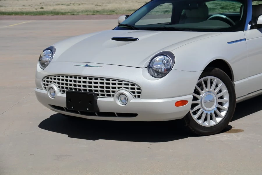 2005 Ford Thunderbird 11th Gen - Image 13 of 31