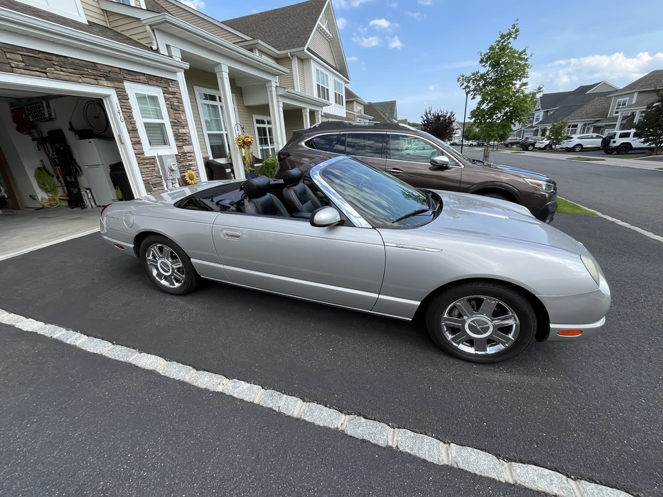 2005 Ford Thunderbird 11th Gen - Image 11 of 19