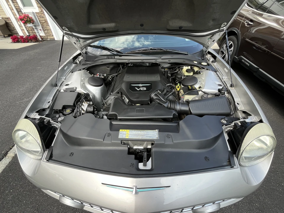 2005 Ford Thunderbird 11th Gen - Image 2 of 19