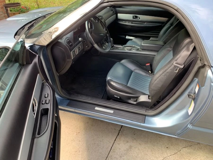 2005 Ford Thunderbird 11th Gen - Image 17 of 30