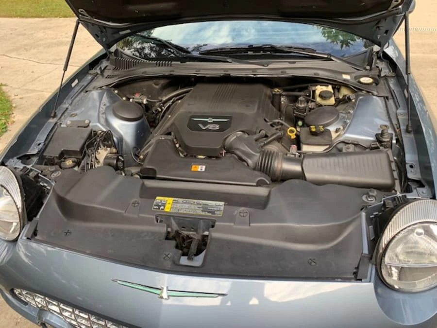 2005 Ford Thunderbird 11th Gen - Image 24 of 30