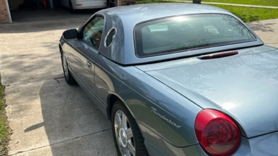2005 Ford Thunderbird 11th Gen - Image 11 of 30
