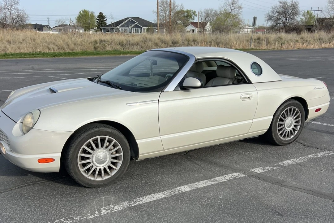 2005 Ford Thunderbird 11th Gen - Image 3 of 7