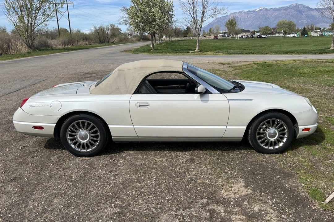 2005 Ford Thunderbird 11th Gen - Image 2 of 7