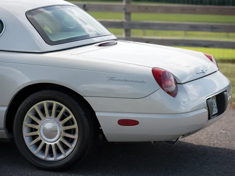 2005 Ford Thunderbird 11th Gen - Image 7 of 22