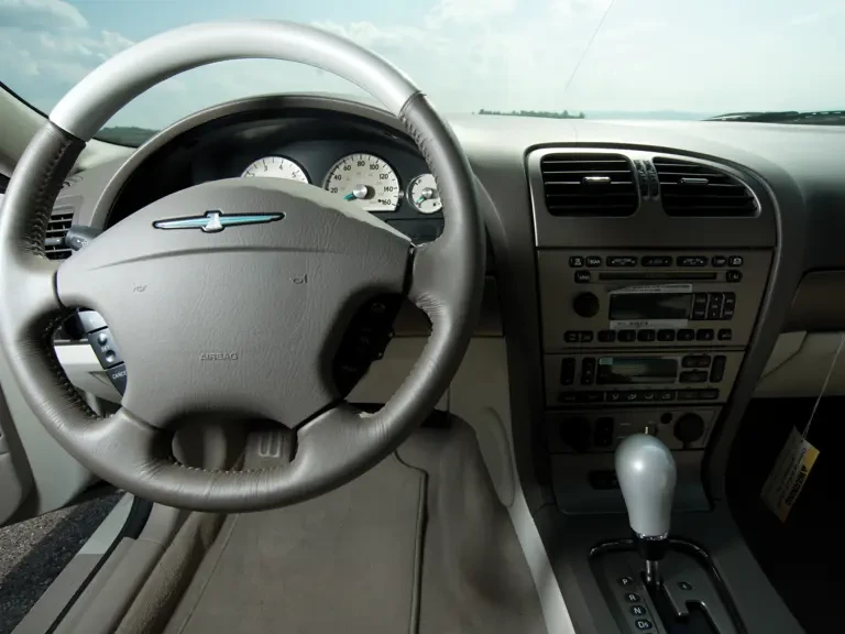 2005 Ford Thunderbird 11th Gen - Image 19 of 22