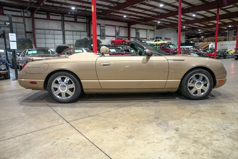 2005 Ford Thunderbird 11th Gen - Image 11 of 31