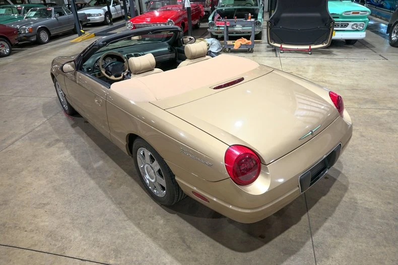 2005 Ford Thunderbird 11th Gen - Image 17 of 31