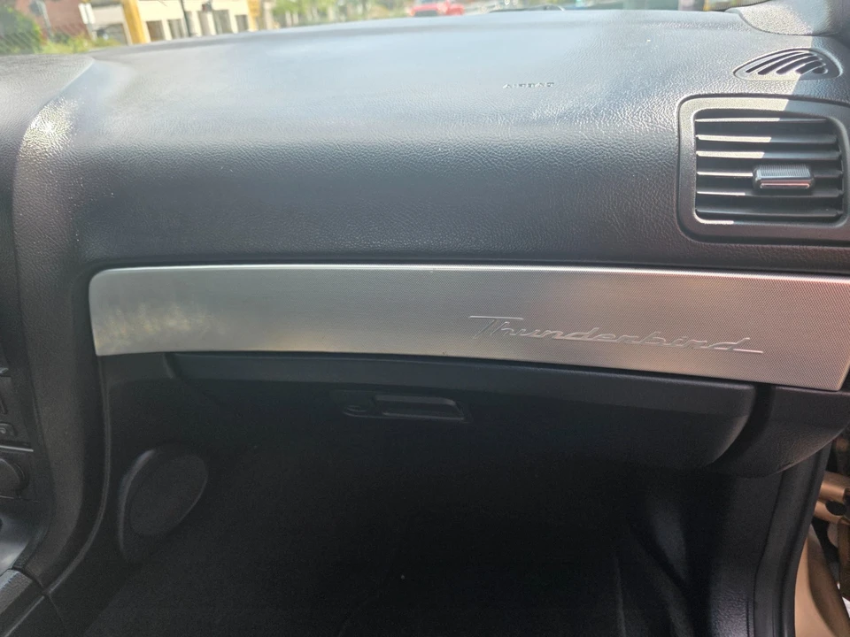 2005 Ford Thunderbird 11th Gen - Image 24 of 31