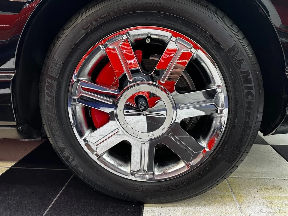 2005 Ford Thunderbird 11th Gen - Image 13 of 24