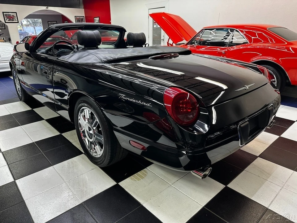 2005 Ford Thunderbird 11th Gen - Image 14 of 24