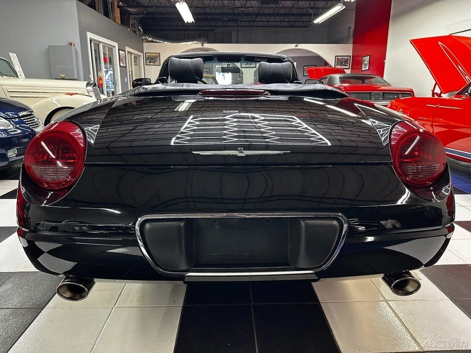 2005 Ford Thunderbird 11th Gen - Image 17 of 24