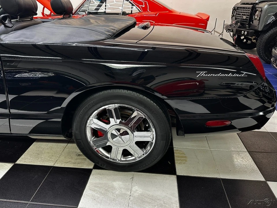 2005 Ford Thunderbird 11th Gen - Image 12 of 21