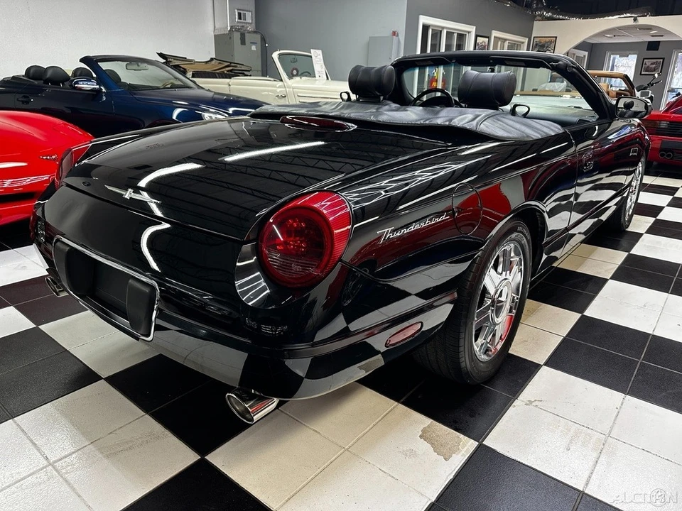 2005 Ford Thunderbird 11th Gen - Image 21 of 24